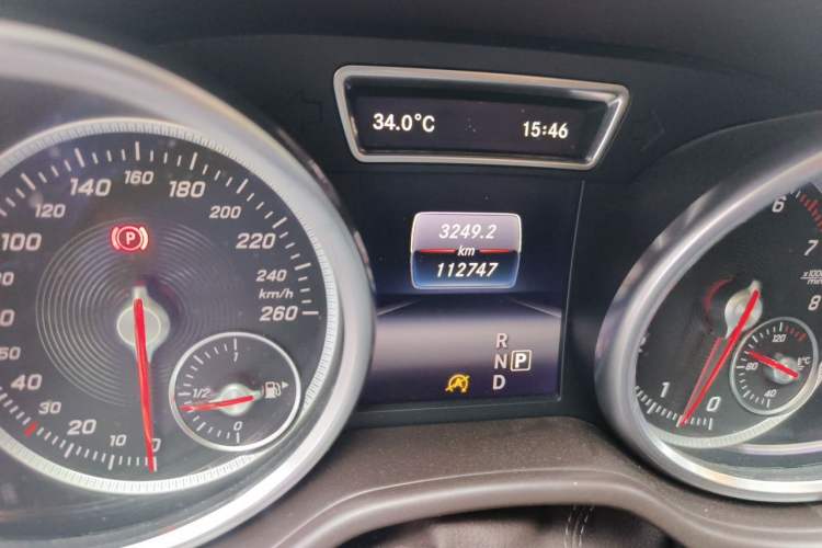 Used Mercedes-Benz GLS 2016 GLS 400 4MATIC Dynamic Model Odometer Close Up