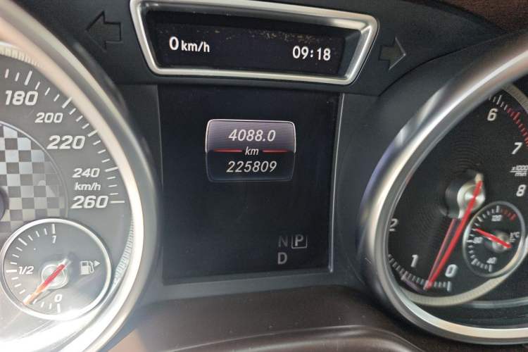 Used Mercedes-Benz GLS  Odometer Close Up