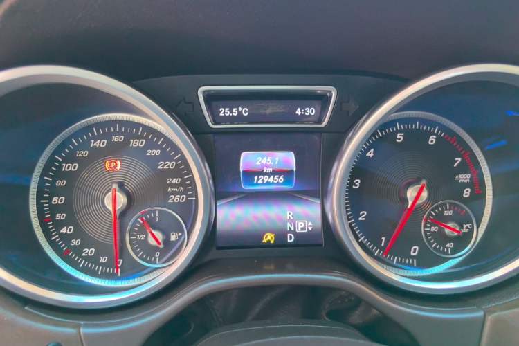 Used Mercedes-Benz GLS 2016 GLS 400 4MATIC Dynamic Model Odometer Close Up