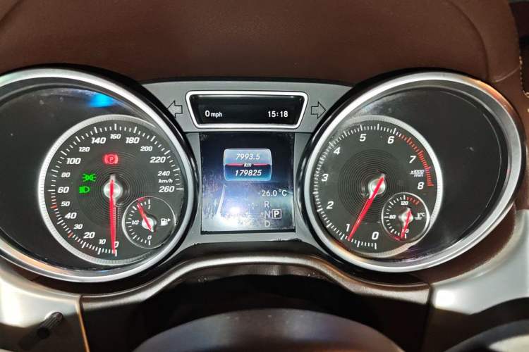 Used Mercedes-Benz GLS 2016 GLS 400 4MATIC Dynamic Model Odometer Close Up