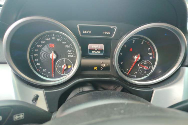 Used Mercedes-Benz GLS 2016 GLS 400 4MATIC Dynamic Model Odometer Close Up