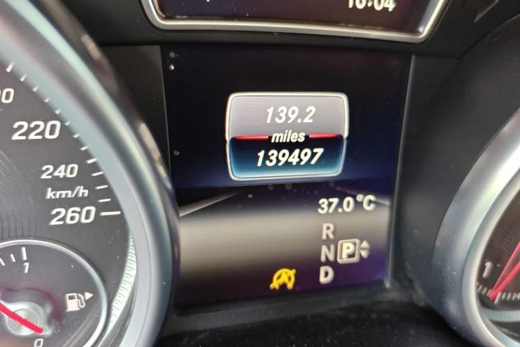 Used Mercedes-Benz GLS 2016 GLS 400 4MATIC Dynamic Model Odometer Close Up