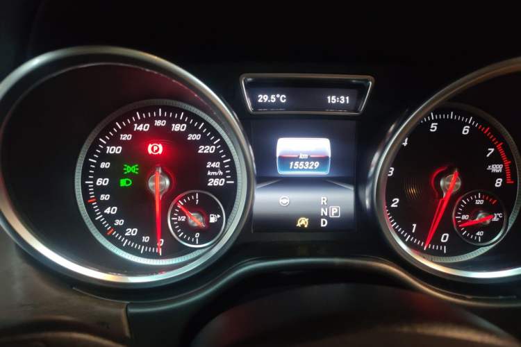 Used Mercedes-Benz GLS 2016 GLS 500 4MATIC Odometer Close Up