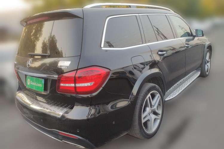Used Mercedes-Benz GLS 2016 GLS 400 4MATIC Luxury Model Rear Right 45 Deg