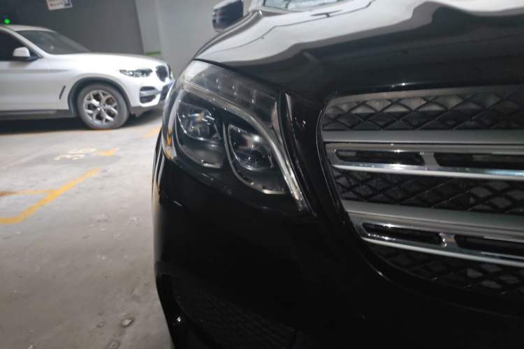 Used Mercedes-Benz GLS 2016 GLS 400 4MATIC Luxury Model Right Front Headlight