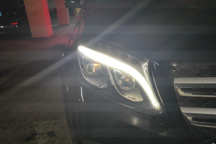 Used Mercedes-Benz GLS 2016 GLS 400 4MATIC Luxury Model Right Front Headlight