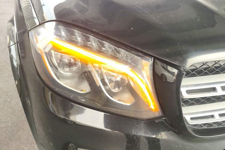 Used Mercedes-Benz GLS  Right Front Headlight