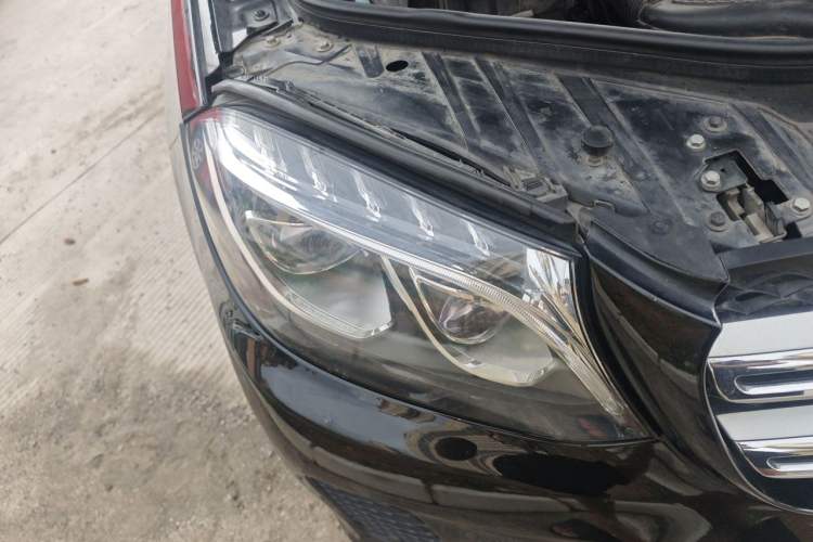Used Mercedes-Benz GLS  Right Front Headlight