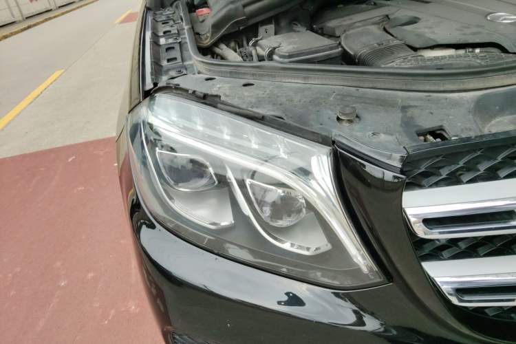 Used Mercedes-Benz GLS 2016 GLS 400 4MATIC Dynamic Model Right Front Headlight