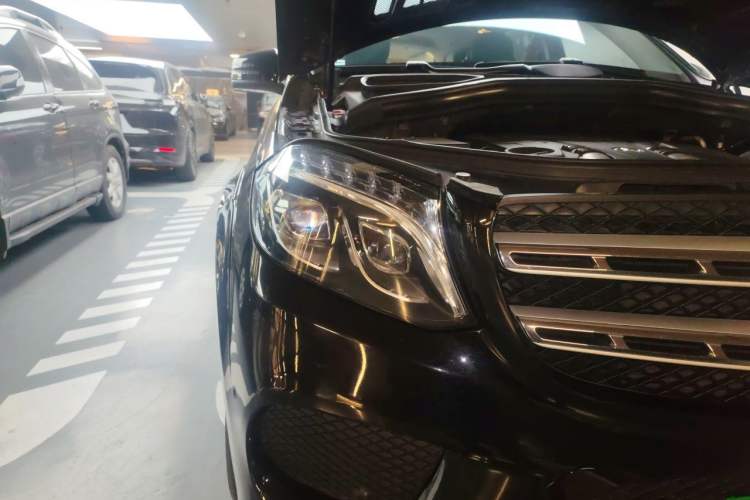 Used Mercedes-Benz GLS 2016 GLS 500 4MATIC Right Front Headlight