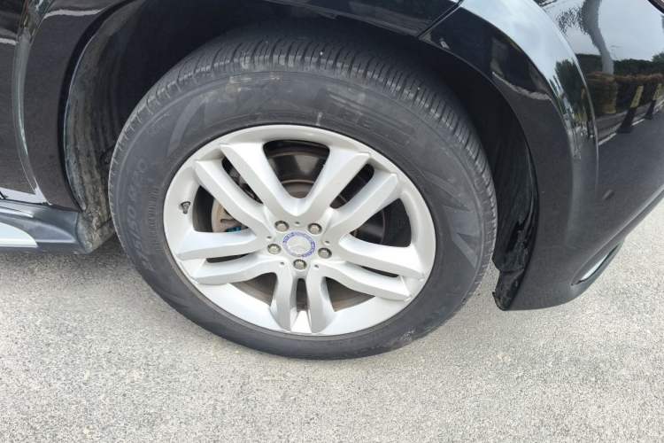 Used Mercedes-Benz GLS  Right Front Wheel Hub