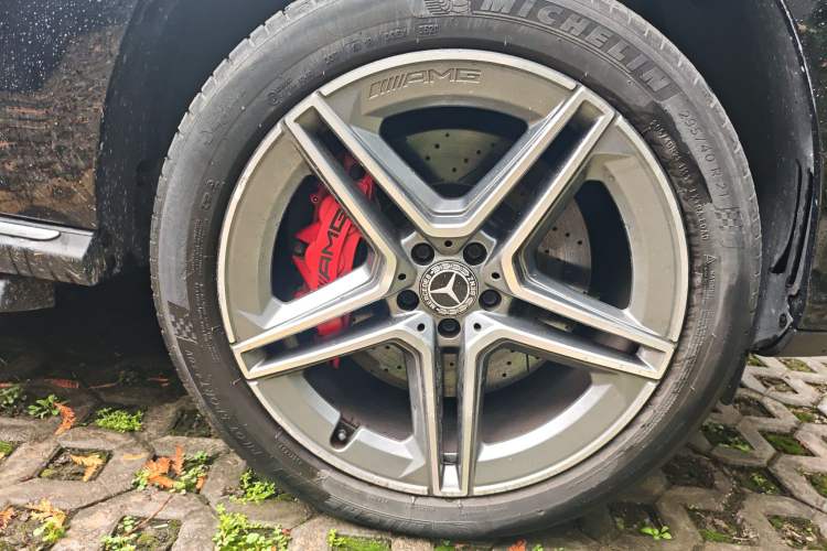 Used Mercedes-Benz GLS 2016 GLS 400 4MATIC Dynamic Model Right Front Wheel Hub