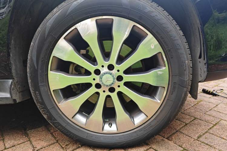 Used Mercedes-Benz GLS 2016 GLS 400 4MATIC Dynamic Model Right Front Wheel Hub