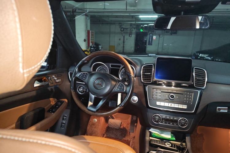 Used Mercedes-Benz GLS 2016 GLS 400 4MATIC Luxury Model Steering Wheel