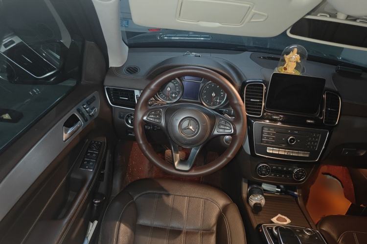Used Mercedes-Benz GLS 2016 GLS 400 4MATIC Dynamic Model Steering Wheel