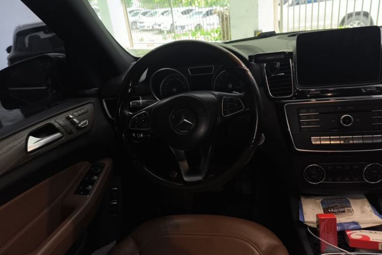Used Mercedes-Benz GLS 2016 GLS 400 4MATIC Luxury Model Steering Wheel