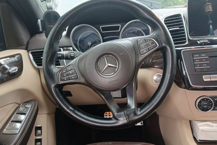 Used Mercedes-Benz GLS 2016 GLS 400 4MATIC Dynamic Model Steering Wheel