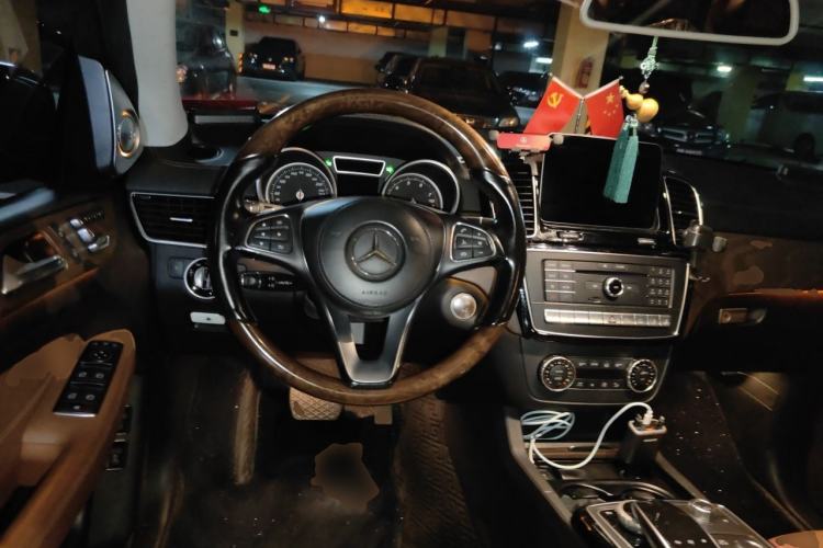 Used Mercedes-Benz GLS 2016 GLS 400 4MATIC Luxury Model Steering Wheel