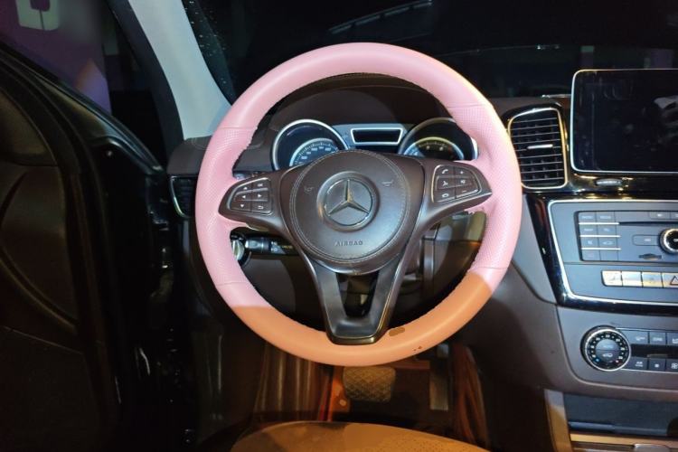 Used Mercedes-Benz GLS 2016 GLS 400 4MATIC Dynamic Model Steering Wheel
