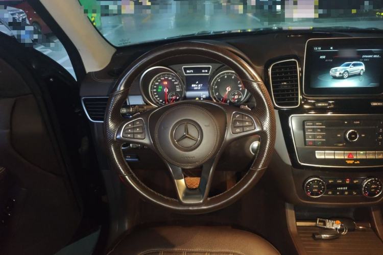 Used Mercedes-Benz GLS 2016 GLS 400 4MATIC Dynamic Model Steering Wheel