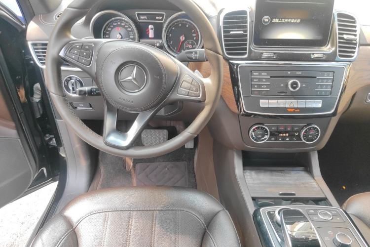 Used Mercedes-Benz GLS 2016 GLS 400 4MATIC Dynamic Model Steering Wheel