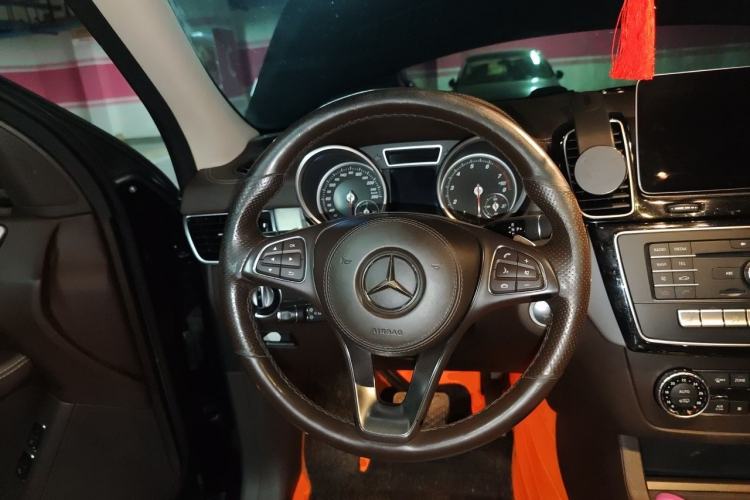 Used Mercedes-Benz GLS 2016 GLS 400 4MATIC Dynamic Model Steering Wheel