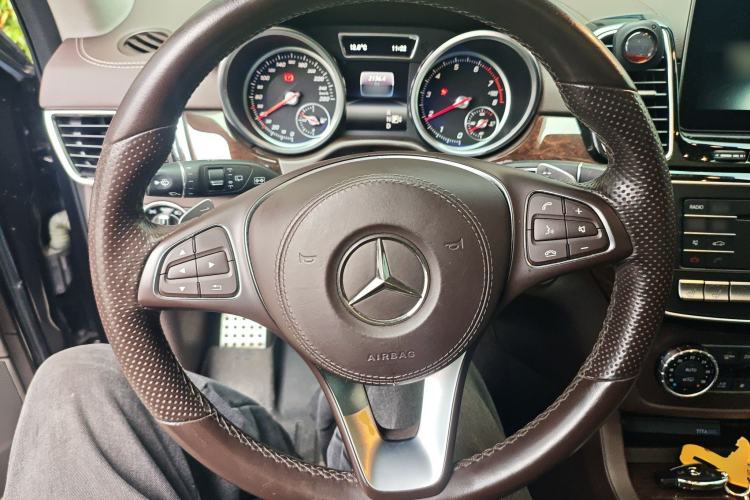 Used Mercedes-Benz GLS 2016 GLS 400 4MATIC Dynamic Model Steering Wheel