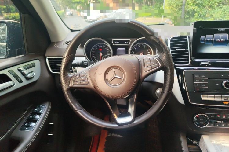 Used Mercedes-Benz GLS 2016 GLS 400 4MATIC Dynamic Model Steering Wheel