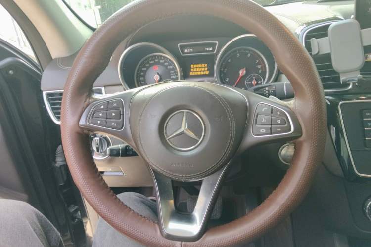Used Mercedes-Benz GLS 2016 GLS 400 4MATIC Dynamic Model Steering Wheel