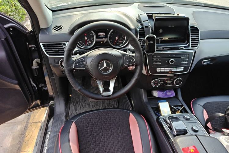 Used Mercedes-Benz GLS 2016 GLS 400 4MATIC Dynamic Model Steering Wheel