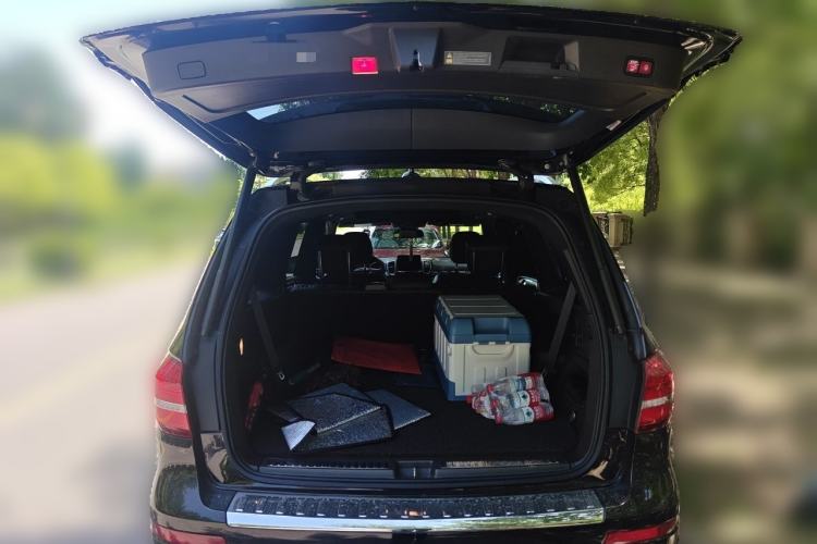 Used Mercedes-Benz GLS  Trunk