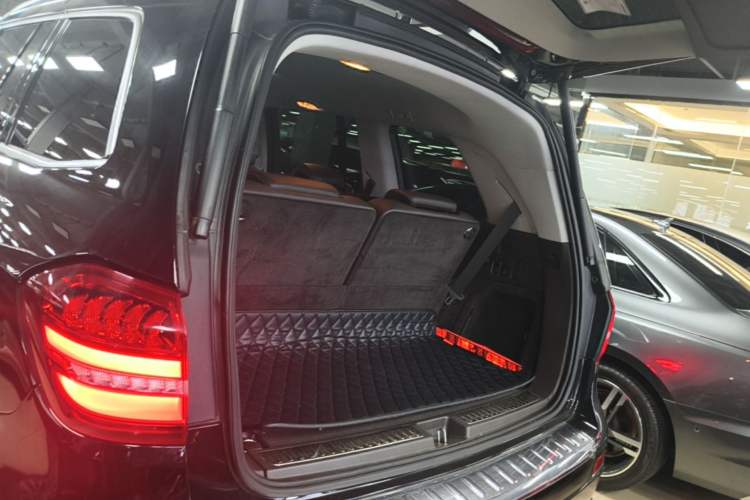 Used Mercedes-Benz GLS 2016 GLS 400 4MATIC Dynamic Model Trunk