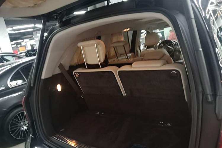 Used Mercedes-Benz GLS 2016 GLS 400 4MATIC Dynamic Model Trunk