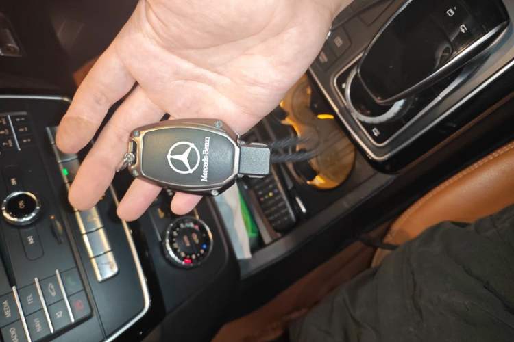 Used Mercedes-Benz GLS 2016 GLS 400 4MATIC Luxury Model Vehicle Key
