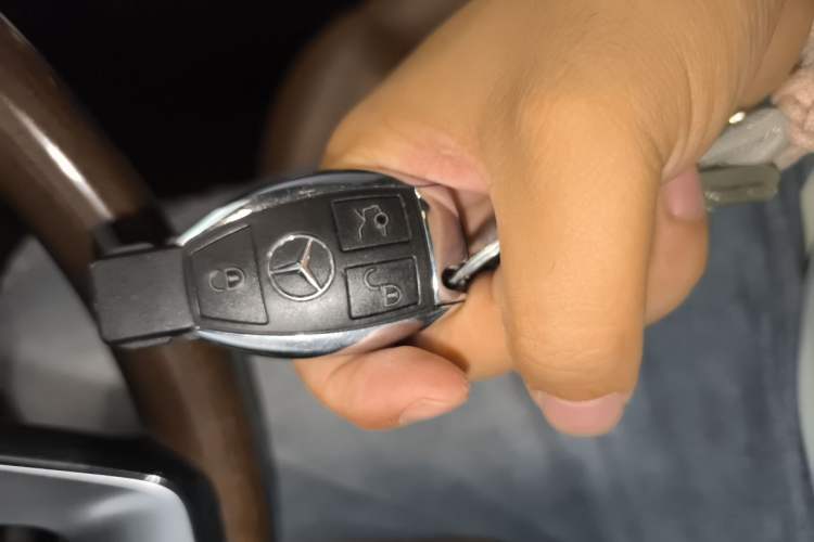 Used Mercedes-Benz GLS 2016 GLS 400 4MATIC Luxury Model Vehicle Key