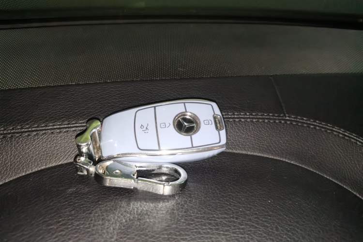 Used Mercedes-Benz GLS 2016 GLS 400 4MATIC Luxury Model Vehicle Key