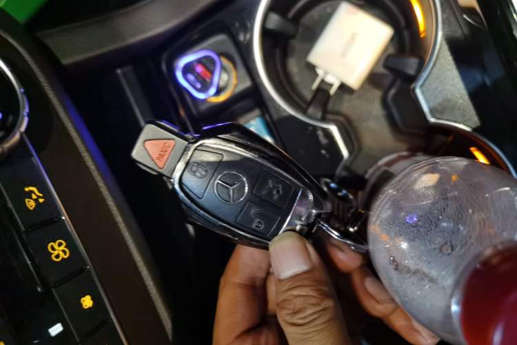 Used Mercedes-Benz GLS  Vehicle Key