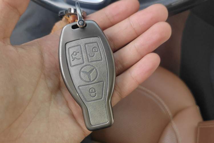 Used Mercedes-Benz GLS 2016 GLS 400 4MATIC Dynamic Model Vehicle Key