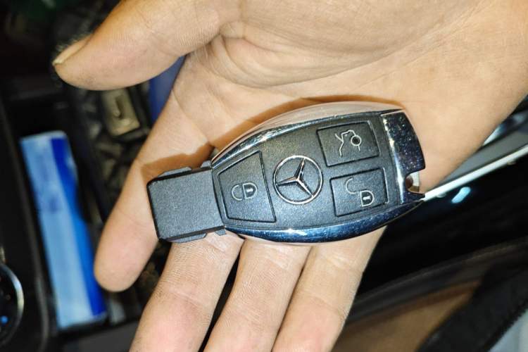 Used Mercedes-Benz GLS 2016 GLS 400 4MATIC Luxury Model Vehicle Key