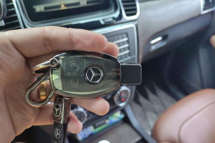 Used Mercedes-Benz GLS 2016 GLS 400 4MATIC Luxury Model Vehicle Key