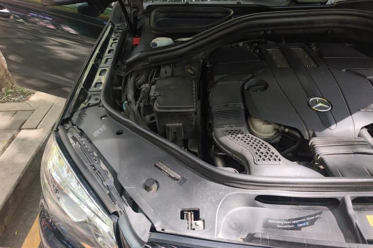 Used Mercedes-Benz GLS  Engine Bay Right