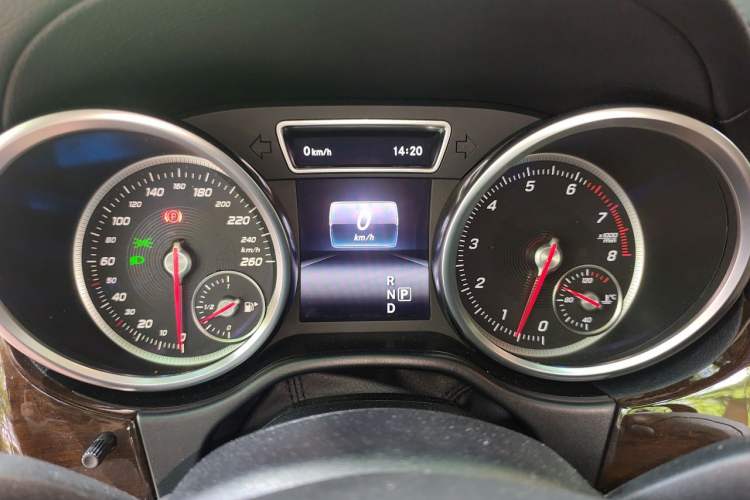Used Mercedes-Benz GLS  Instrument Cluster