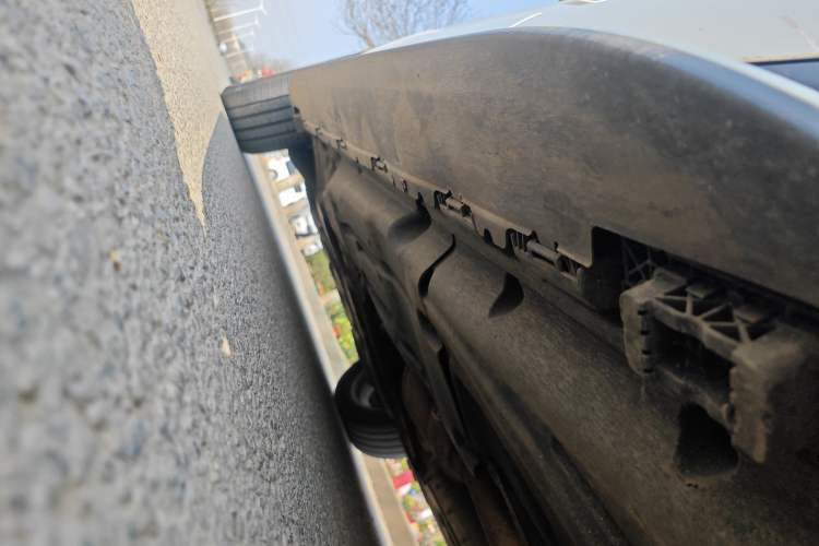 Used Mercedes-Benz GLS  Chassis Rear Left