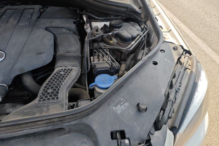 Used Mercedes-Benz GLS  Engine Bay Left