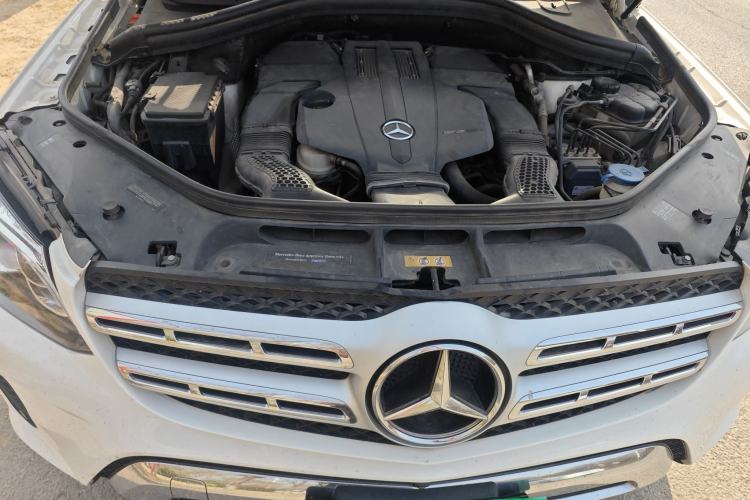 Used Mercedes-Benz GLS  Engine Bay