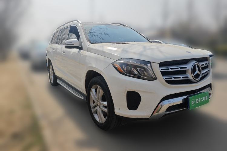 Used Mercedes-Benz GLS  Front Right 45 Deg