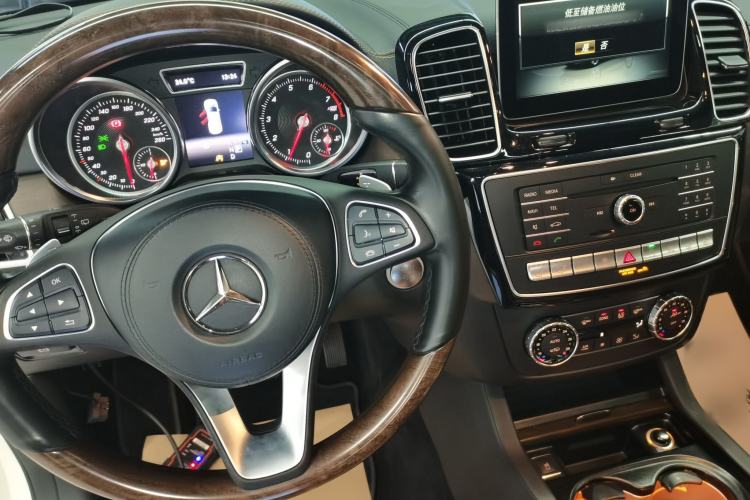 Used Mercedes-Benz GLS 2016 GLS 500 4MATIC Gear Lever