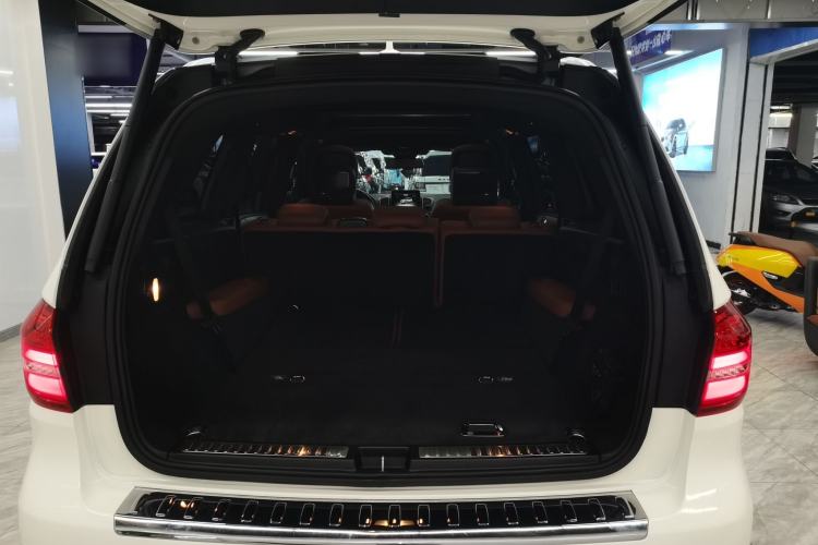Used Mercedes-Benz GLS 2016 GLS 500 4MATIC Trunk