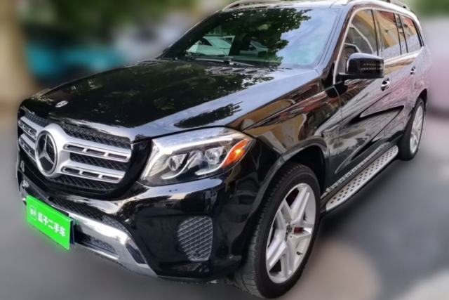 Ojetý Mercedes-Benz GLS Mercedes-Benz GLS450, U.S. specification, 3.0L turbocharged gasoline engine, seven seats.