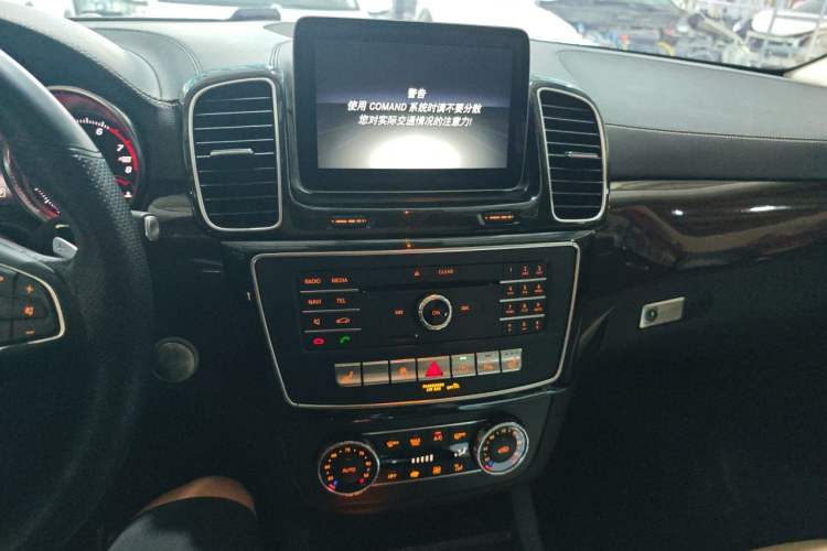 Used Mercedes-Benz GLS  Audio And AC Panel